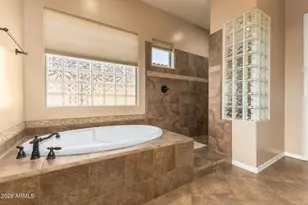 12481 W Milton Dr, Peoria, AZ 85383 - Photo 32