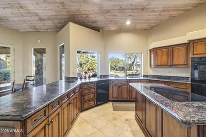 8614 E Sweetwater Avenue, Scottsdale, AZ 85260 - Photo 12