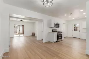 1743 W Verde Ln, Phoenix, AZ 85015 - Photo 8