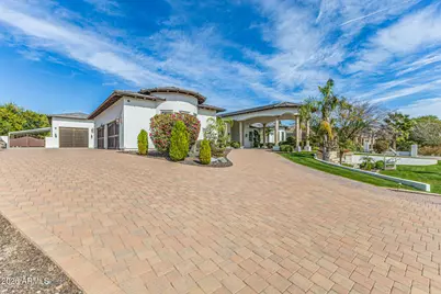 4734 W Electra Lane, Glendale, AZ 85310 - Photo 2