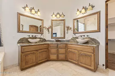 4734 W Electra Lane, Glendale, AZ 85310 - Photo 36