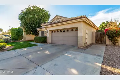 1215 W Carol Ann Way, Phoenix, AZ 85023 - Photo 4