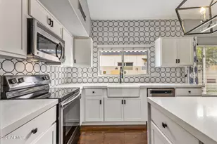 4251 E South Fork Dr, Phoenix, AZ 85044 - Photo 4