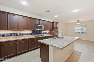 15869 W Mauna Loa Ln, Surprise, AZ 85379 - Photo 12