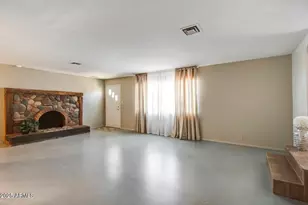 6445 S 32nd St, Phoenix, AZ 85042 - Photo 4