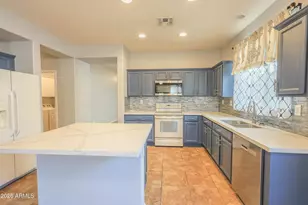 40735 N Trailhead Way, Anthem, AZ 85086 - Photo 10