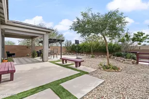 17917 W Orchid Ct, Waddell, AZ 85355 - Photo 44