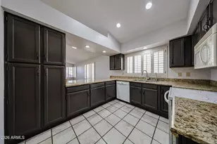 82 W Calle De Arcos, Tempe, AZ 85284 - Photo 12