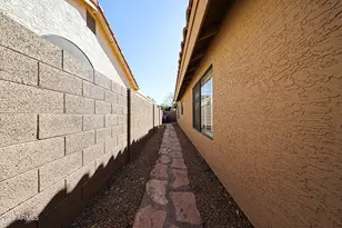 82 W Calle De Arcos, Tempe, AZ 85284 - Photo 28