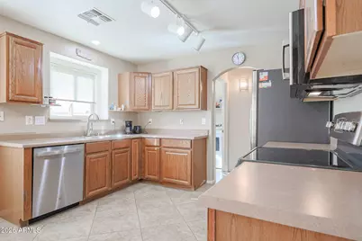 12875 W Virginia Avenue, Avondale, AZ 85392 - Photo 6
