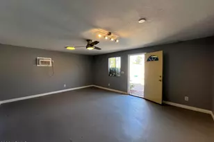 802 E Roberts Rd, Phoenix, AZ 85022 - Photo 32