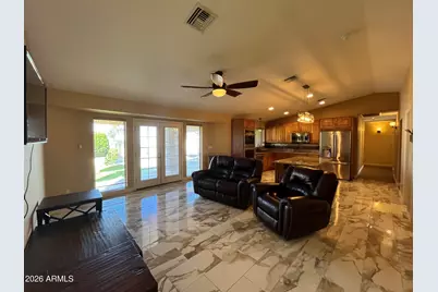 802 E Roberts Road, Phoenix, AZ 85022 - Photo 10