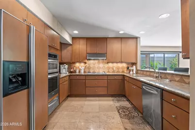 3033 E Claremont Avenue, Phoenix, AZ 85016 - Photo 8