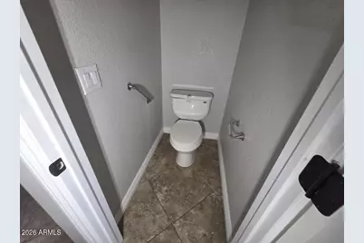 850 E Vaughn Avenue, Gilbert, AZ 85234 - Photo 4