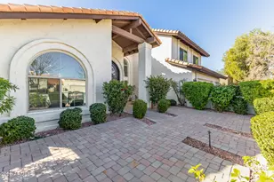 9849 E Windrose Dr, Scottsdale, AZ 85260 - Photo 10