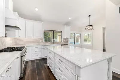 9849 E Windrose Drive, Scottsdale, AZ 85260 - Photo 30