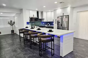 5040 N 69th Dr, Glendale, AZ 85303 - Photo 1