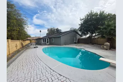 5040 N 69th Drive, Glendale, AZ 85303 - Photo 18