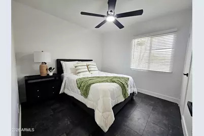 5040 N 69th Drive, Glendale, AZ 85303 - Photo 8