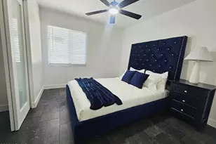 5040 N 69th Dr, Glendale, AZ 85303 - Photo 2