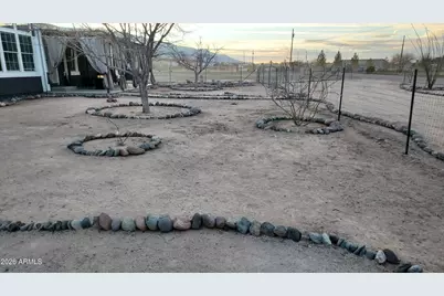 3735 E Nightstar Lane, Safford, AZ 85546 - Photo 2