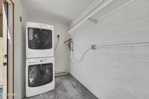 948 S Alma School Rd, Mesa, AZ 85210 - Photo 22