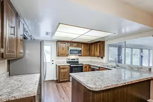 2014 E Magdalena Dr, Tempe, AZ 85283 - Photo 4