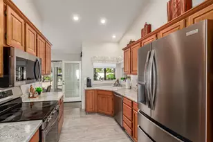 17820 N 136th Ct, Sun City West, AZ 85375 - Photo 10