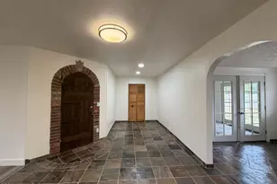 3305 E Helena Dr, Phoenix, AZ 85032 - Photo 6