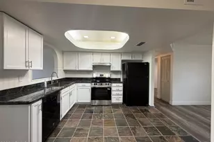 3305 E Helena Dr, Phoenix, AZ 85032 - Photo 2