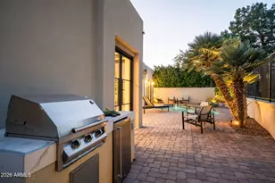 2737 E Arizona Biltmore Circle, Phoenix, AZ 85016 - Photo 32