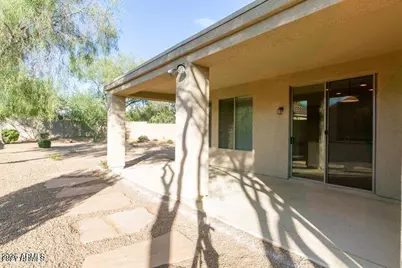 2106 W Hemingway Court, Phoenix, AZ 85086 - Photo 14