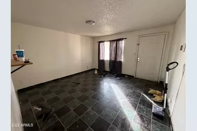 6624 W Columbus Avenue, Phoenix, AZ 85033 - Photo 2