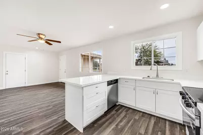 7742 W Fairmount Avenue, Phoenix, AZ 85033 - Photo 6