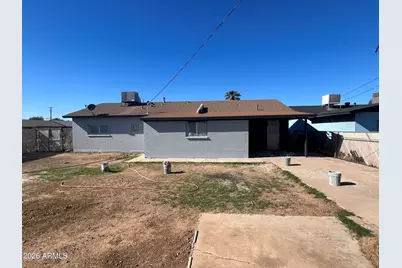 4657 S 17th Way, Phoenix, AZ 85040 - Photo 2