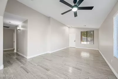 10614 W Crimson Lane, Avondale, AZ 85392 - Photo 8