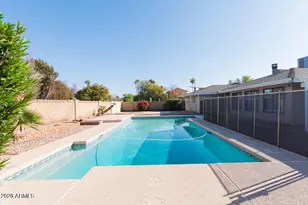 320 E Ellis Dr, Tempe, AZ 85282 - Photo 2