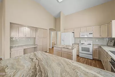 8462 W McRae Way, Peoria, AZ 85382 - Photo 18