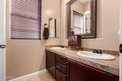 7939 E Stonecliff Circle, Mesa, AZ 85207 - Photo 32