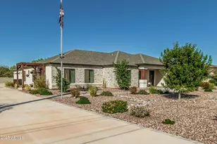 1718 S 140th Pl, Gilbert, AZ 85295 - Photo 4