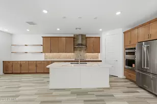 1153 E Kachina Trl, Phoenix, AZ 85042 - Photo 6