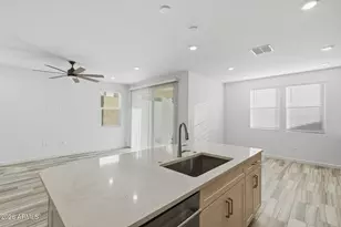 1153 E Kachina Trl, Phoenix, AZ 85042 - Photo 10