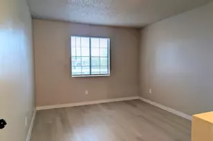 533 W Guadalupe Rd, Mesa, AZ 85210 - Photo 12