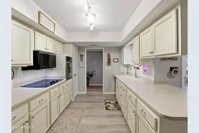 10143 W Bolivar Drive, Sun City, AZ 85351 - Photo 12