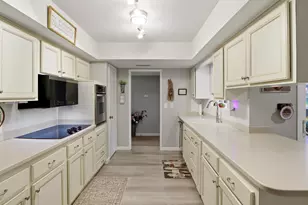 10143 W Bolivar Dr, Sun City, AZ 85351 - Photo 12