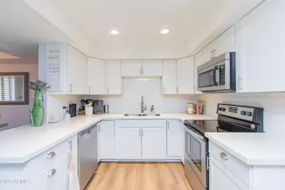 9550 N 94th Place #109, Scottsdale, AZ 85258 - Photo 4