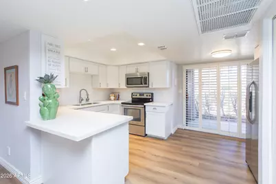 9550 N 94th Place #109, Scottsdale, AZ 85258 - Photo 2