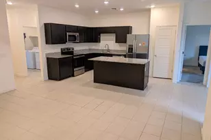 2769 E Fossil Rdg Rd, Phoenix, AZ 85050 - Photo 4