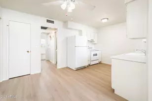 13820 N Silverbell Dr, Sun City, AZ 85351 - Photo 12