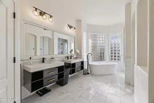 2732 E Hillery Dr, Phoenix, AZ 85032 - Photo 10